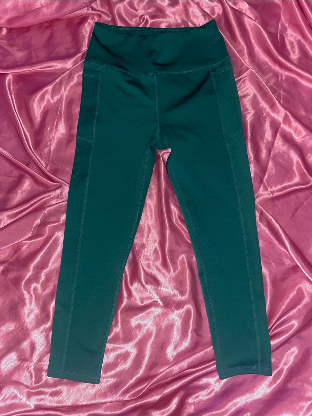 Green Leggings 🖤